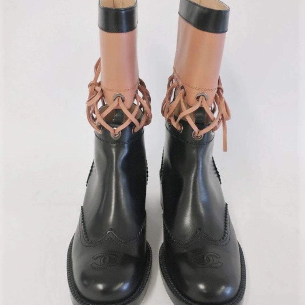 Chanel 16K Runway Lace Up Wingtip CC Boots - Picture 2 of 8